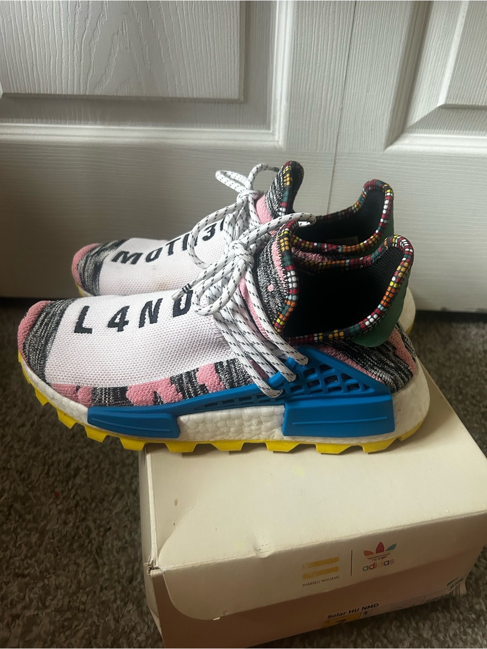 Adidas Pharrell Williams Solar Hu NMD “Motherland” Sneakers Mens Size 7 - Picture 4 of 5